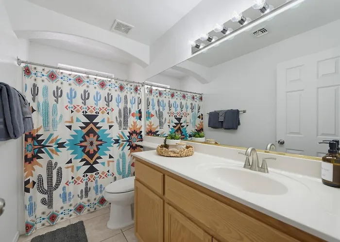 Desert Horizon Retreat Pool, & Desert Views * Lake Havasu City